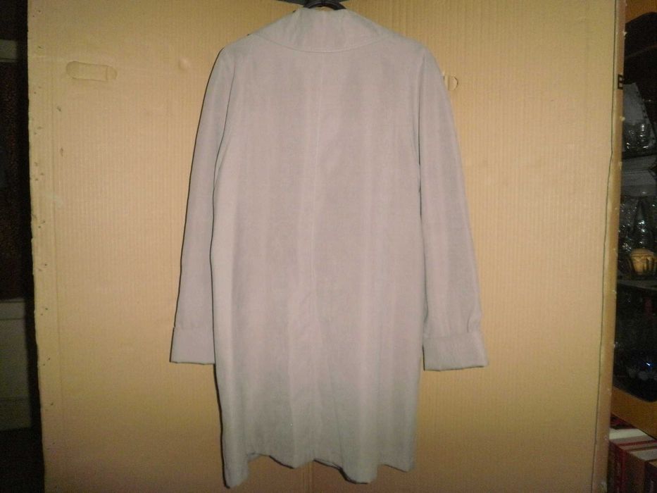 Плащ женский, короткий