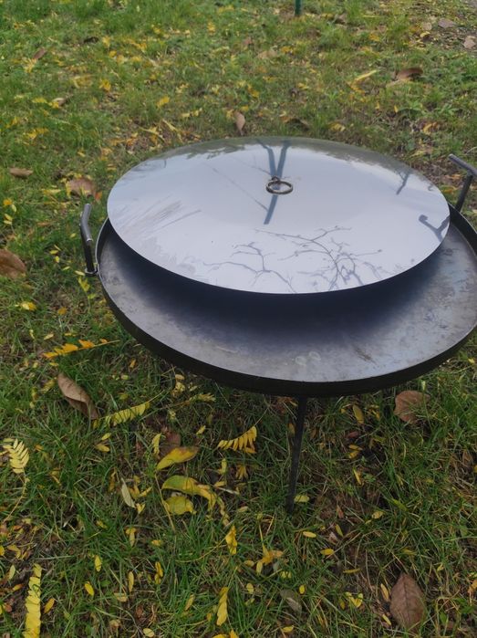 Сковорода 60 см майже нова з нержавіючою кришкою