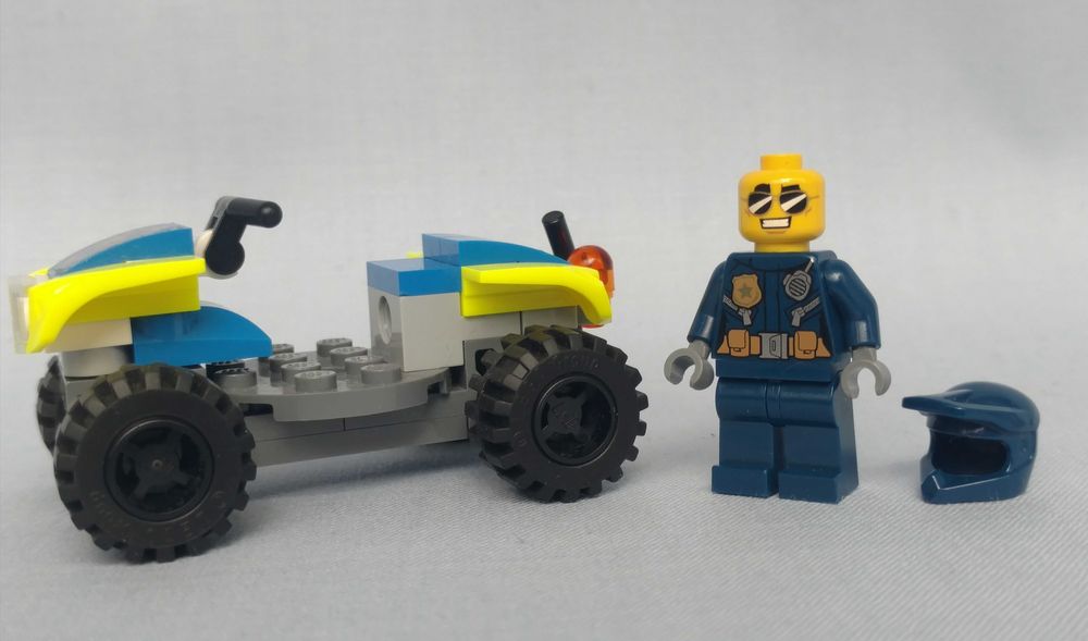 Минифигурки фигурки Lego Police  Academy  60372