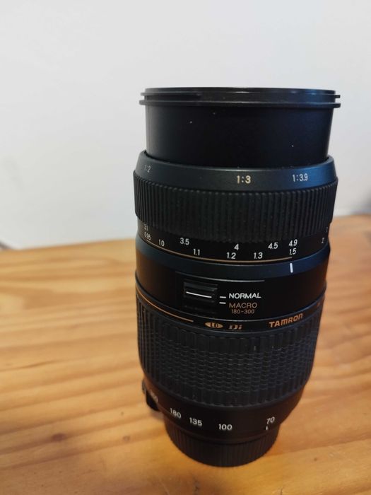 Kit Nikon 3200 com 3 lentes.