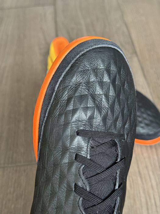 Nike React Legend 8 Pro IC AT6134-008
