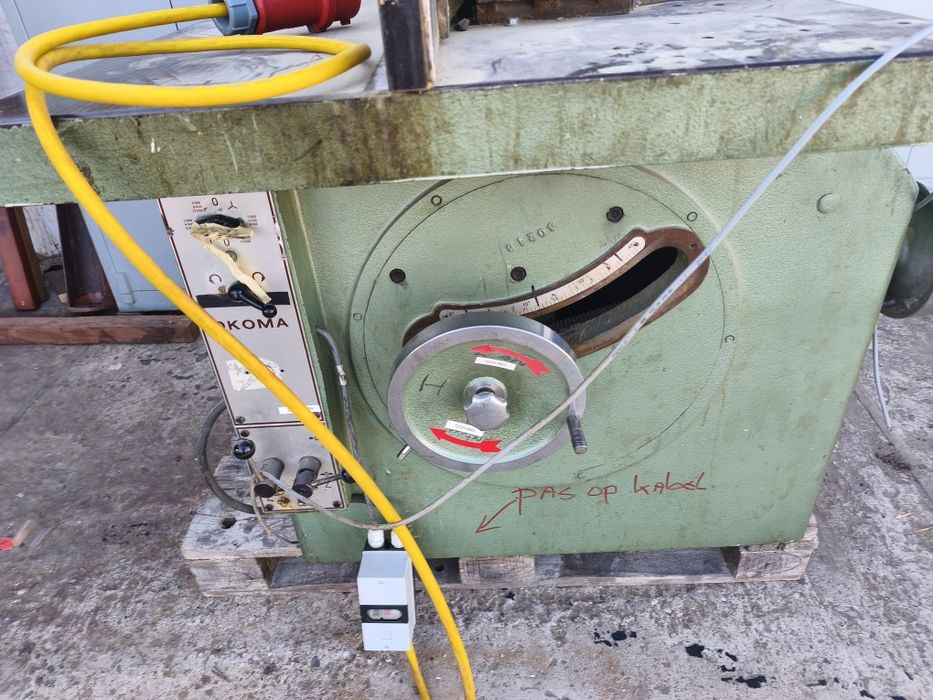 Frezarka dolnowrzecionowa Okuma sm3