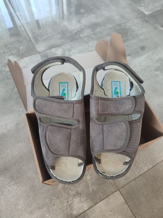 Szerokie sandały buty zdrowotne  ortopedyczne Dr Orto nr 42