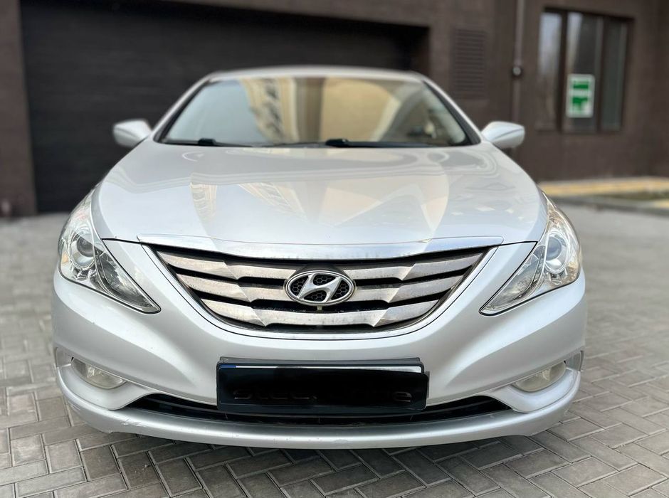 Hyundai sonata 2011