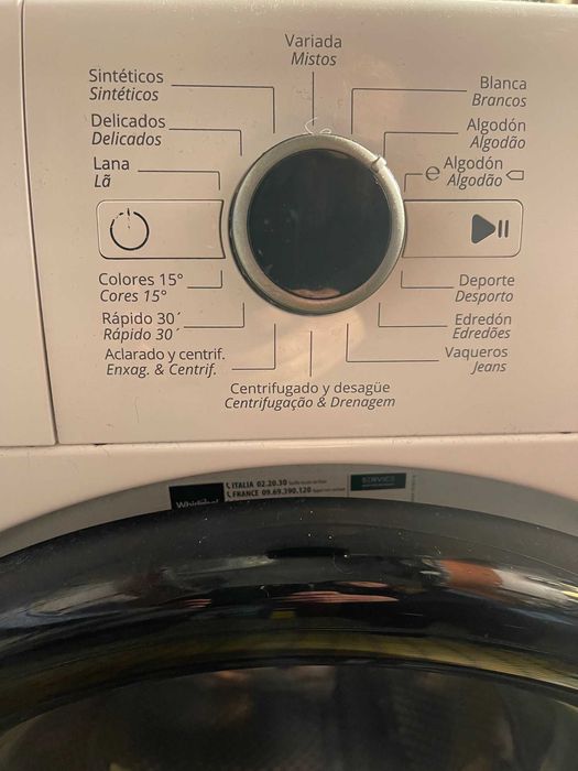 Máquina de Lavar Roupa Whirpool Freschare + 6th Sense 7kg
