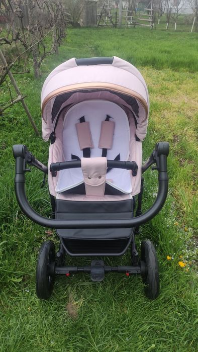 Коляска 2 в 1 Adamex Rimini 
Производитель: Adamex (Польша)