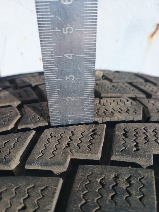 Шини резина R18.