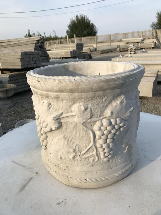 Doniczka betonowa okrągła winogrona