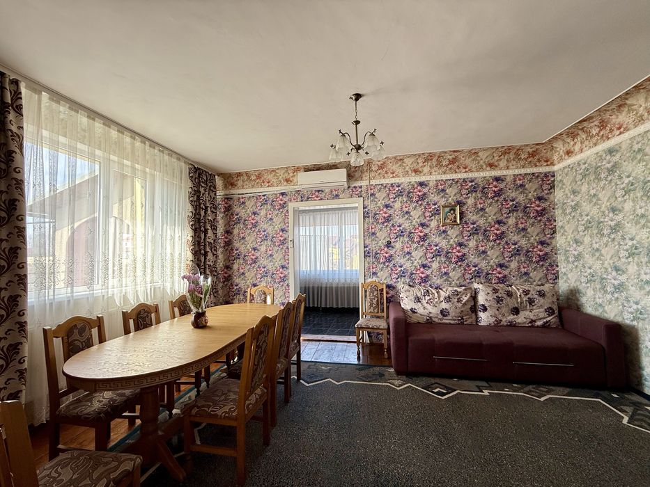 Продам житловий будинок з ділянкою в Драгомирчанах , 5хв до міста!