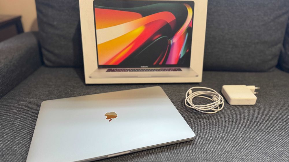 Apple MacBook Pro 16” i9 / 16GB / 1TB SSD (Model A2141)
