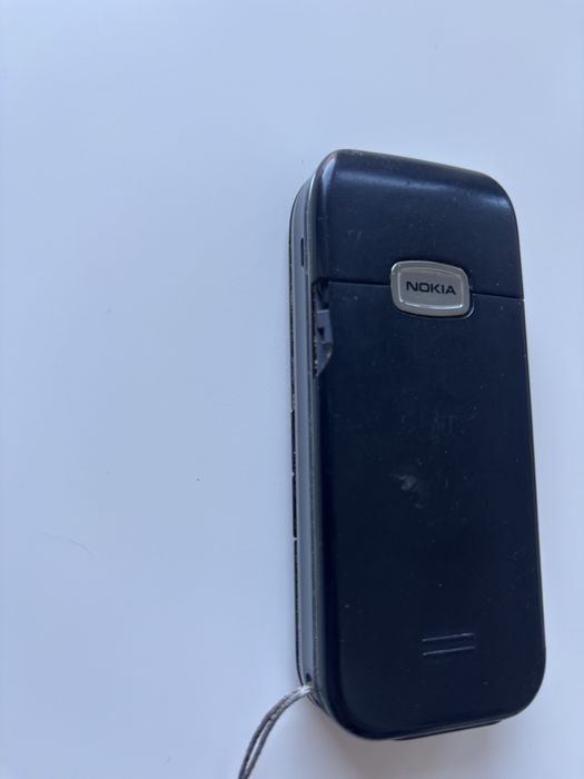 telefon komórkowy Nokia 6030 zestaw z ładowarką i słuchawkami używana