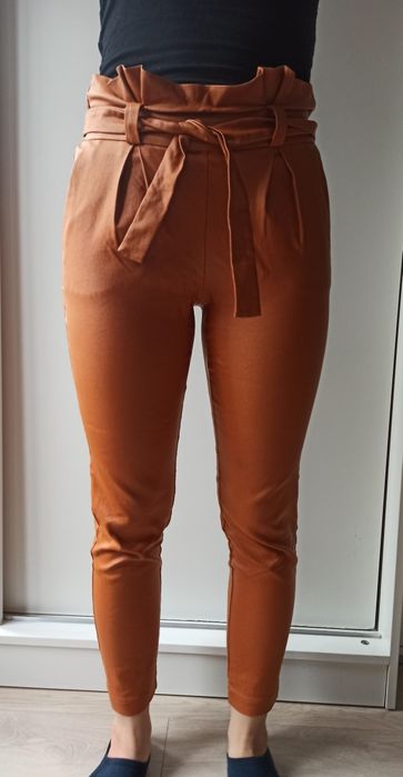 Skórzane spodnie rozciagliwe