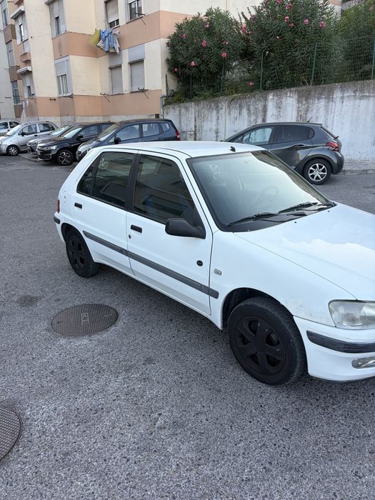 Vendo pegeot 106 1.0 foto 2