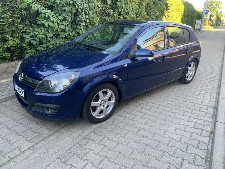 Astra h 2006 rok benzyna