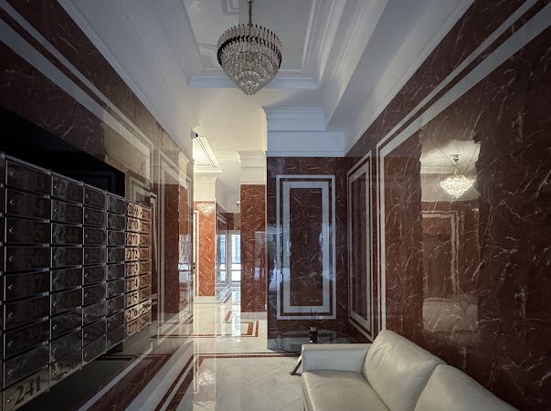 Квартира 2 кімнатна в центрі міста з дорогим якісним ремонтом