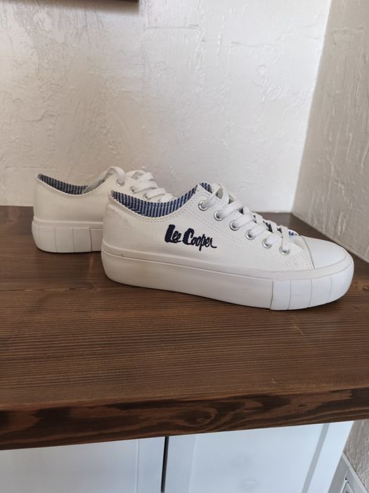 Класні кеди Lee Cooper