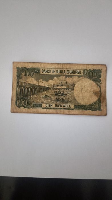 Vendo notas nacionais e estrangeiras