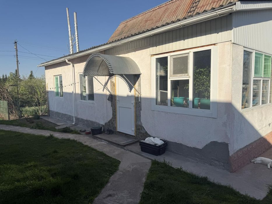 Продається будинок в селі Буки, Білоцерківського району.