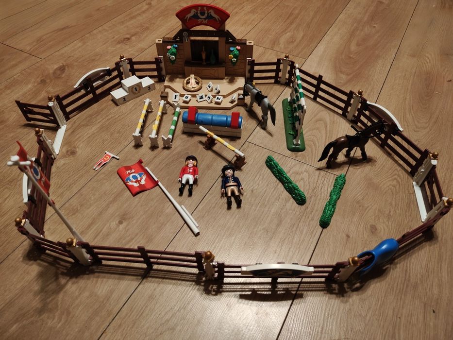 Zestaw Playmobil Country 5224 turniej jeździecki