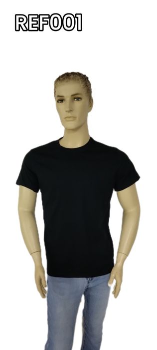 T-shirts com o seu logotipo incluído.