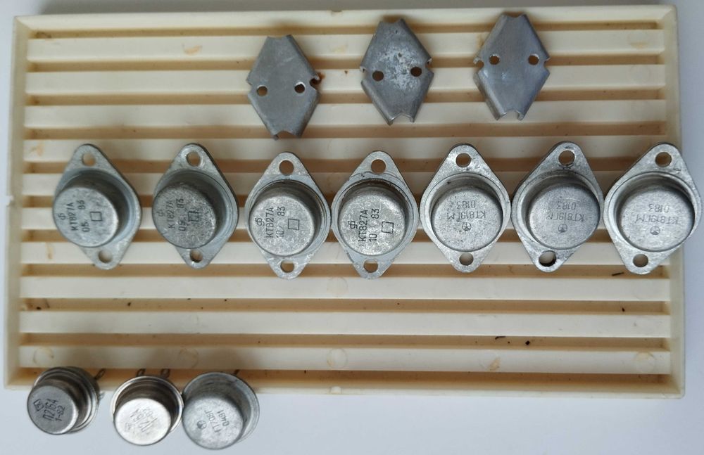 Продам транзистори часів СРСР. Ціна вказана за все, що на фото.