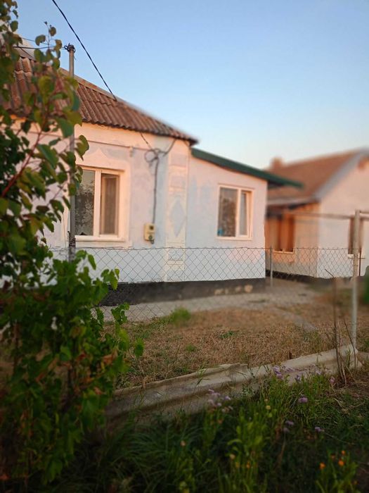 Продається будинок в жвавому  селищі в передмісті Одеси, с. Буялик!    р9