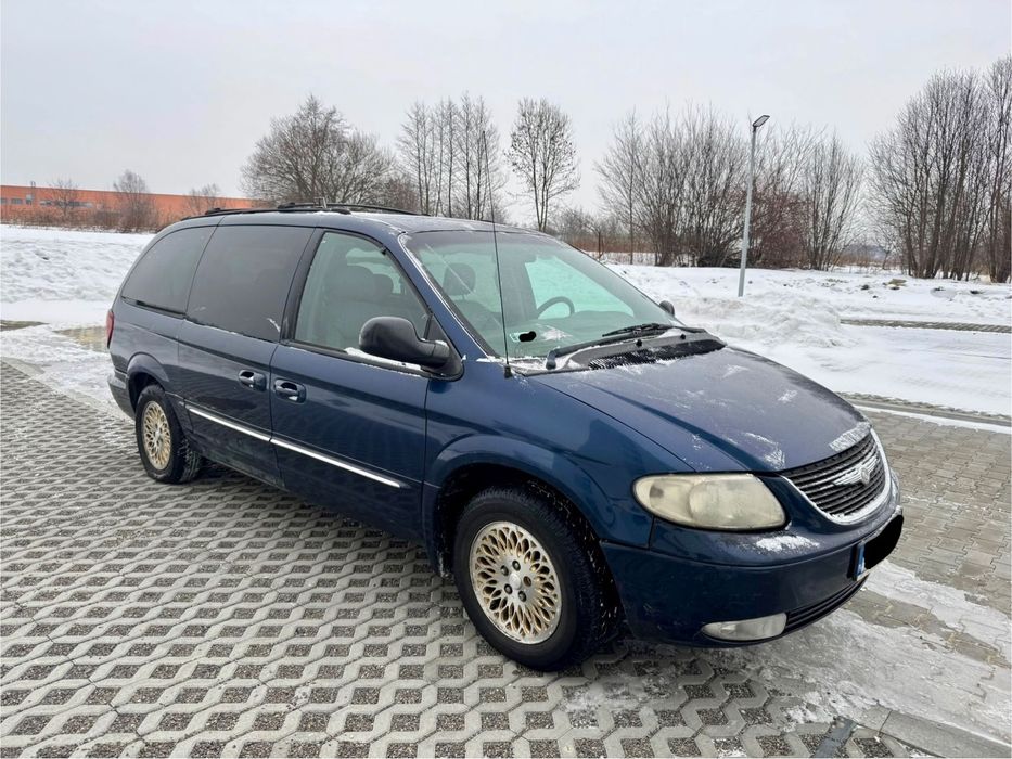Chrysler Town & Country 3.8 LPG Hak Automat 7 osobowy 7 miejsc foteli Zarejestrowany