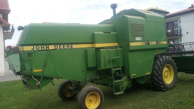 Kombajn zbożowy John Deere 1055