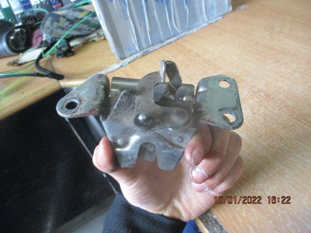 Fechadura / fecho da mala FIAT Uno (146_)
