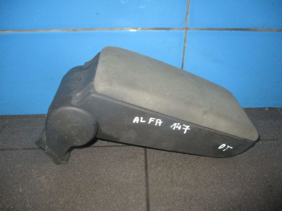 Podłokietnik Alfa Romeo 147