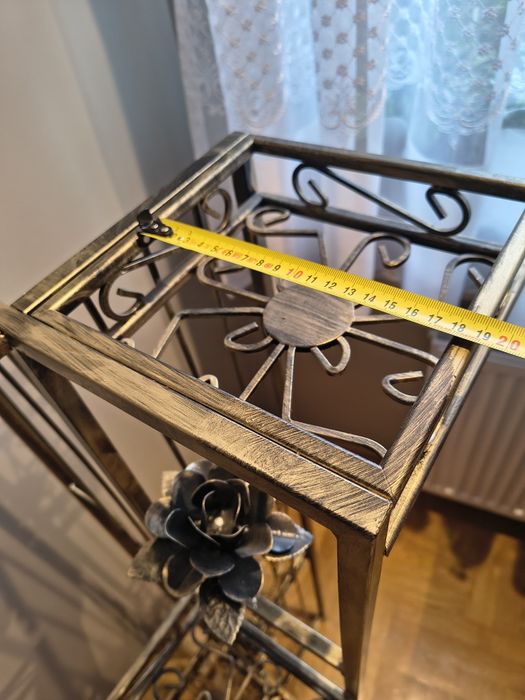 Kwietnik  metalowy stojak na rośliny 130cm wysokości