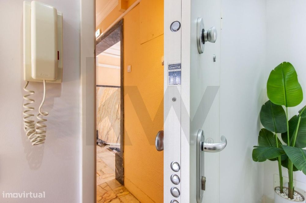T3 Remodelado com Ampla Arrecadação com acesso ao exterior | Cova da P