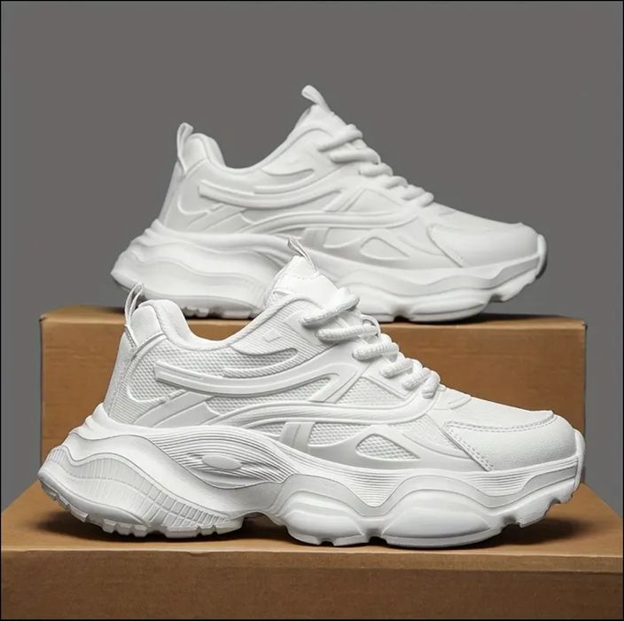 Стильні кросівки з функцією збільшення зросту