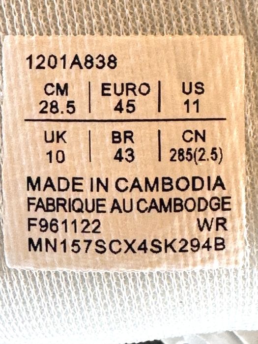 Кроссовки ASICs новые - 44 размер в наличии