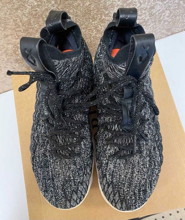 [ОРИГІНАЛЬНІ] Баскетбольні кроси Nike LeBron 15 'Ashes'