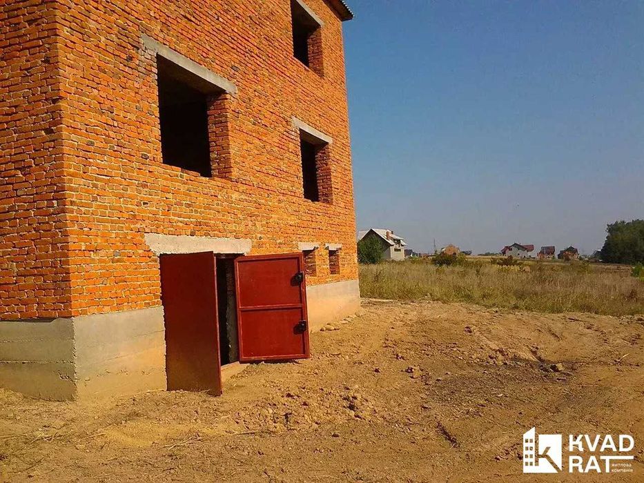 Продаж 2-поверхового будинку з гаражем та ділянкою ! 184 м2