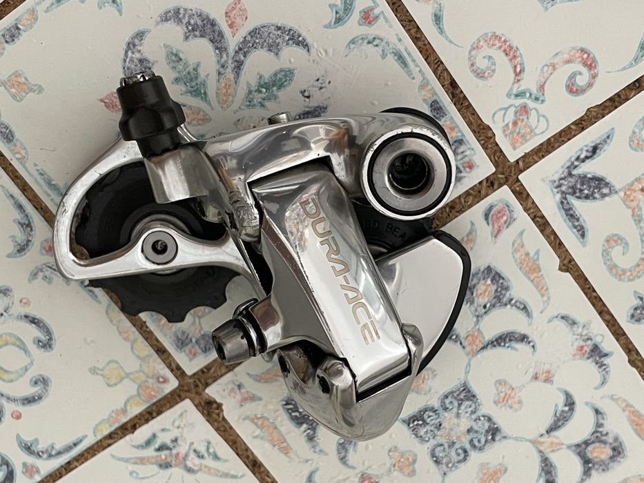 Pedaleira e desviadores Shimano Dura-ace, cassete Ultegra 9v