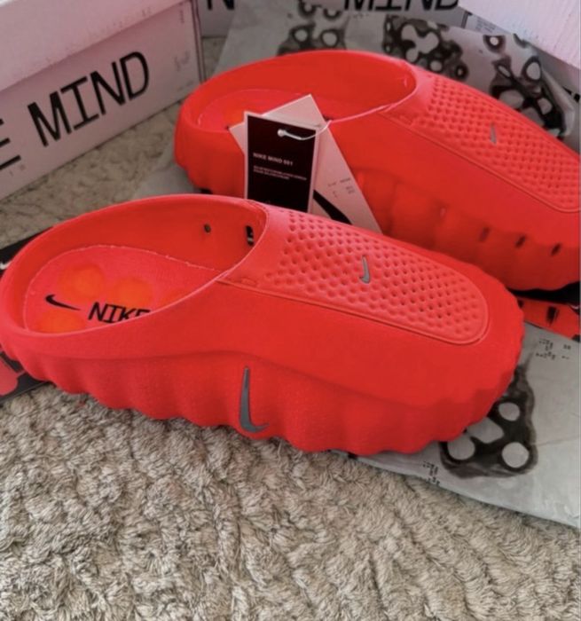 Nike Mind 001 laranja