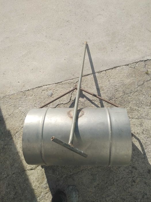 Rolo em inox para nivelar jardim