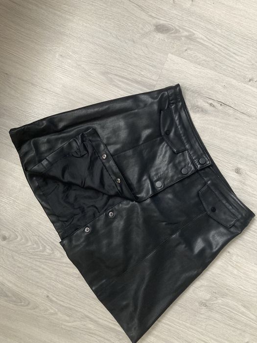 Кожаная юбка Divided