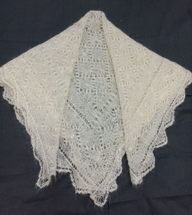 Платок Пуховой СССР 110 х 110 см.