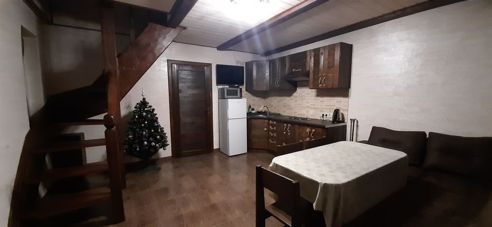 Котедж в Карпатах з басейном. Отдых в Карпатах. Відпочинок в Карпатах.
