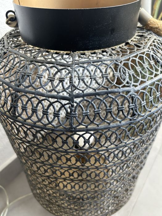 Candeeiro da Area em bom estado