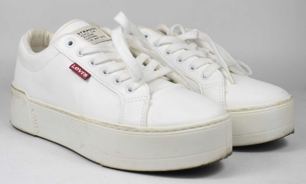 Używane  trampki damskie Levi's Tijuana 2.0 rozmiar 36