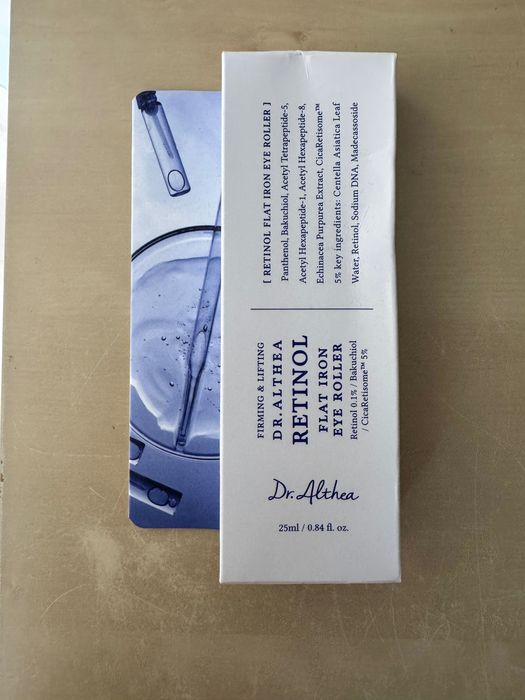 Dr. Althea - Retinol Flat Iron Eye Roller