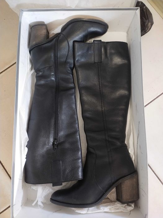 Piękne, włoskie skórzane buty zimowe r.36