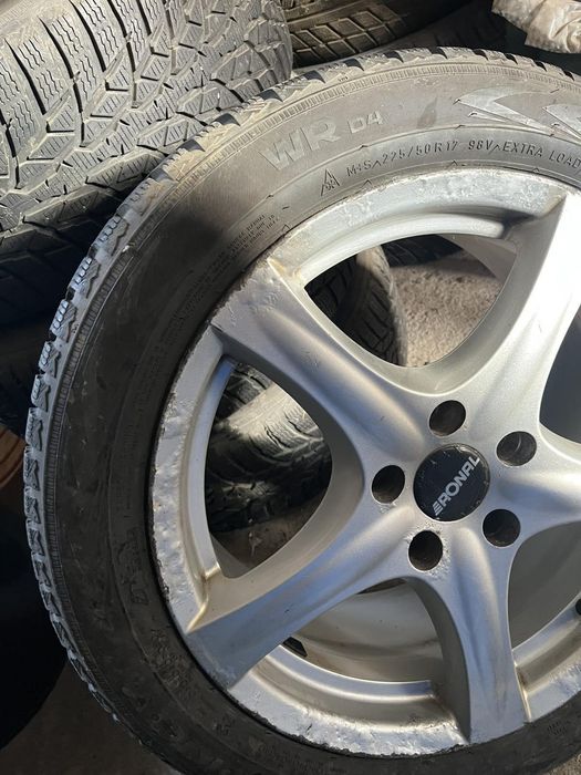 Продається автошина