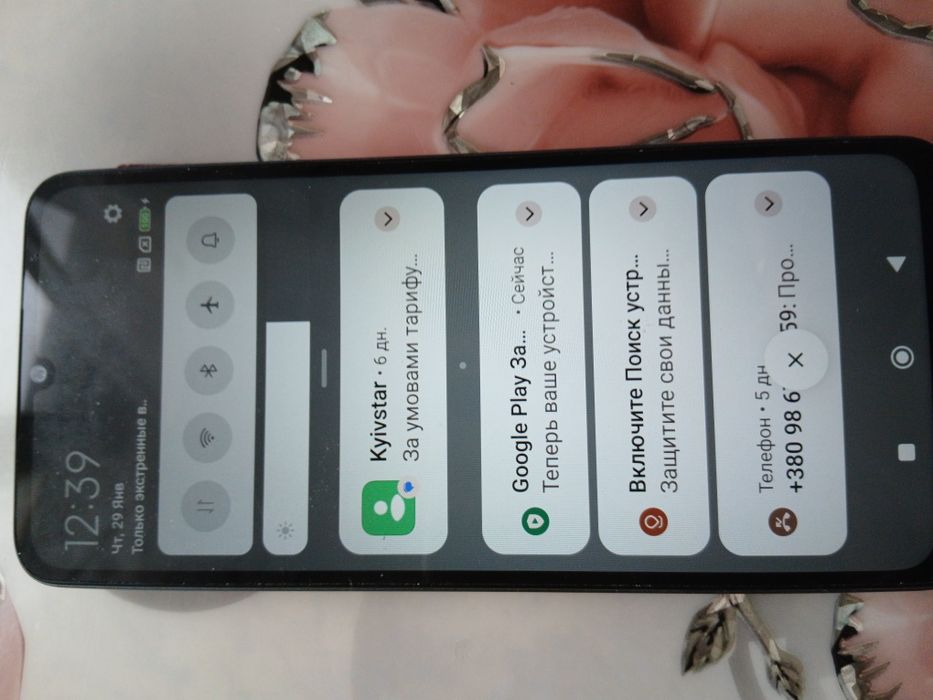 Продам телефон в хорошем состоянии