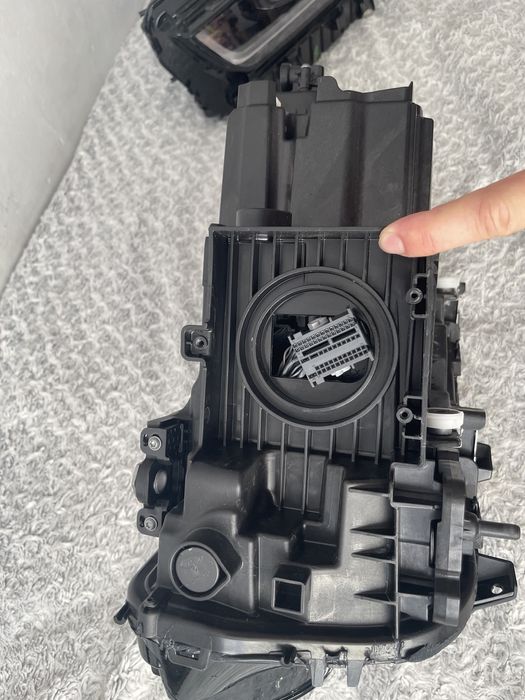 BMW G07 X7 LCI права фара головного світла