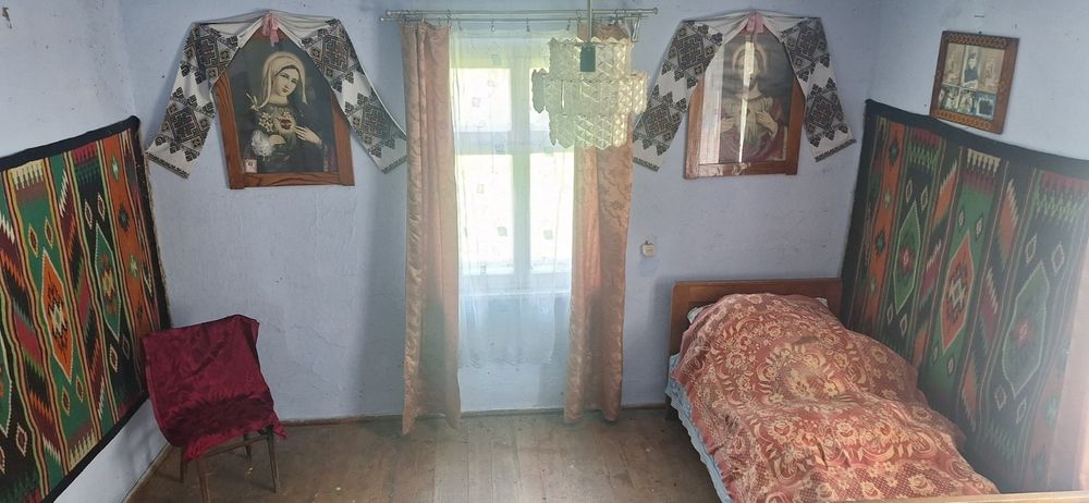 Будинок в с.Вишнів, Івано-Франківська  обл.,Рогатинський  р-н.